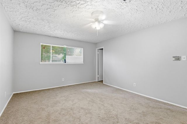 6015 Knotty Post Lane, Spring, TX 77373