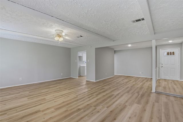 6015 Knotty Post Lane, Spring, TX 77373