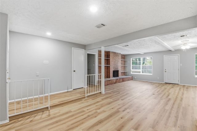 6015 Knotty Post Lane, Spring, TX 77373