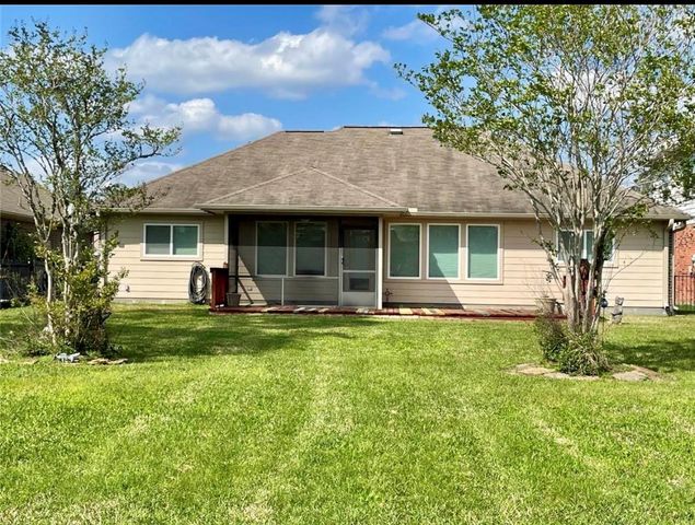 9311 E Lakeside Drive, Magnolia, TX 77354