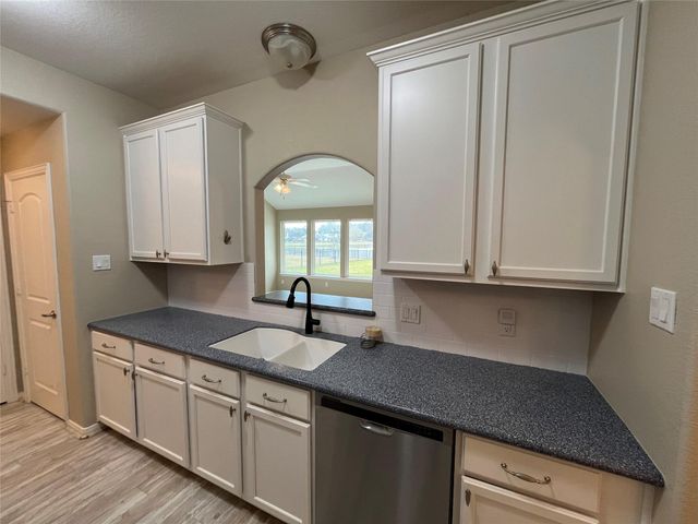 9311 E Lakeside Drive, Magnolia, TX 77354