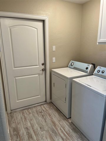 9311 E Lakeside Drive, Magnolia, TX 77354