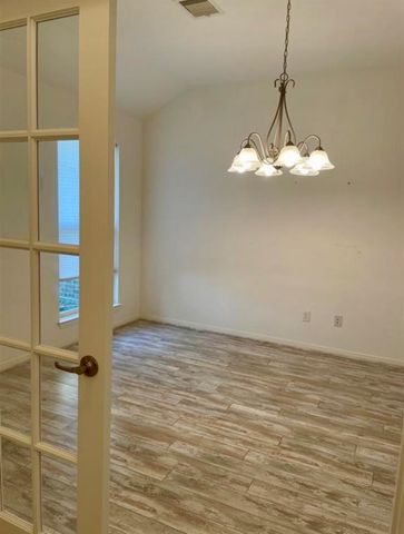 9311 E Lakeside Drive, Magnolia, TX 77354