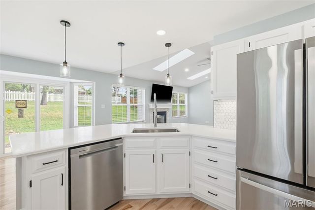 41 McClay Trail Drive, St Peters, MO 63376
