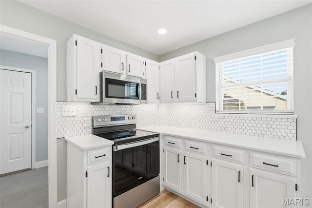 41 McClay Trail Drive, St Peters, MO 63376