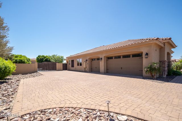 18509 W RANCHO Court, Litchfield Park, AZ 85340