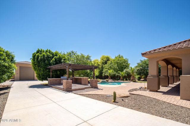 18509 W RANCHO Court, Litchfield Park, AZ 85340