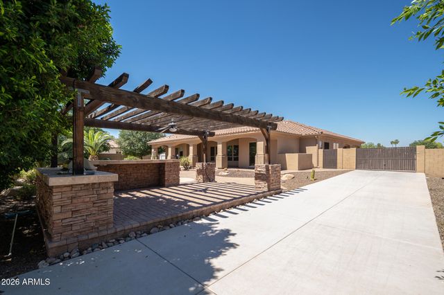 18509 W RANCHO Court, Litchfield Park, AZ 85340