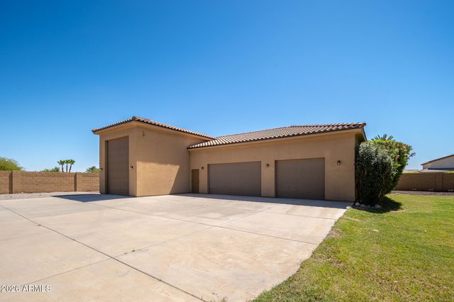 18509 W RANCHO Court, Litchfield Park, AZ 85340