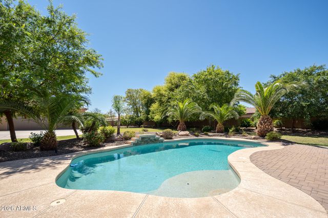 18509 W RANCHO Court, Litchfield Park, AZ 85340