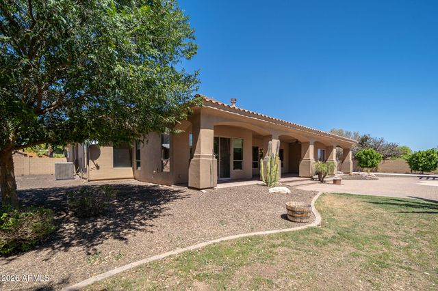 18509 W RANCHO Court, Litchfield Park, AZ 85340