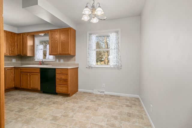 6642 Westchester Street, Portage City, MI 49024