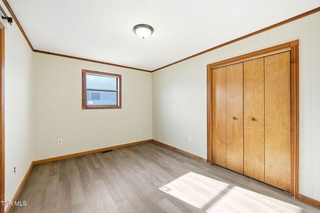 1512 East Fairview Avenue, Johnson City, TN 37601