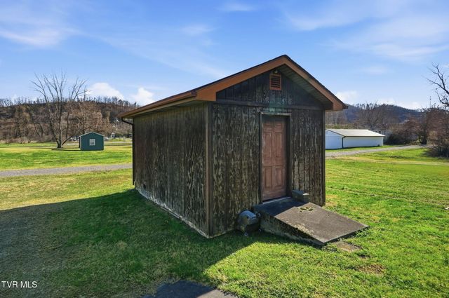 1512 East Fairview Avenue, Johnson City, TN 37601