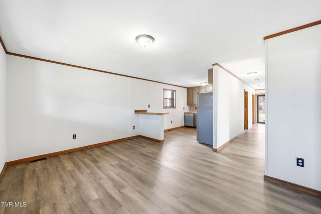 1512 East Fairview Avenue, Johnson City, TN 37601