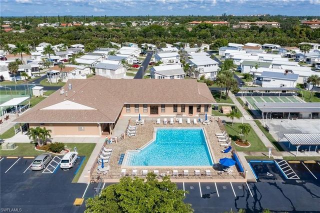 19681 Summerlin Rd. J-213, Fort Myers, FL 33908