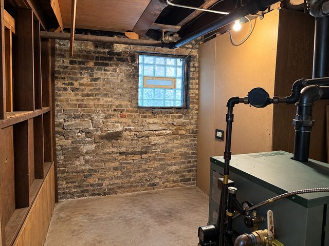4426 N Damen Avenue, Chicago, IL 60625