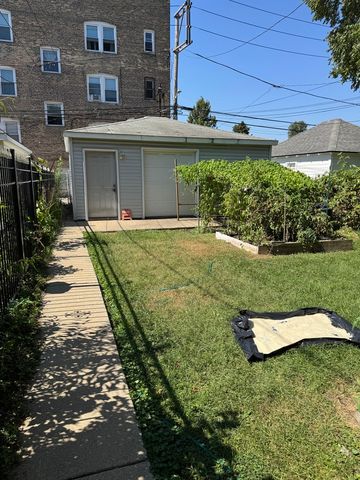 4426 N Damen Avenue, Chicago, IL 60625