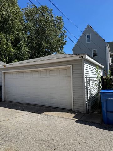 4426 N Damen Avenue, Chicago, IL 60625