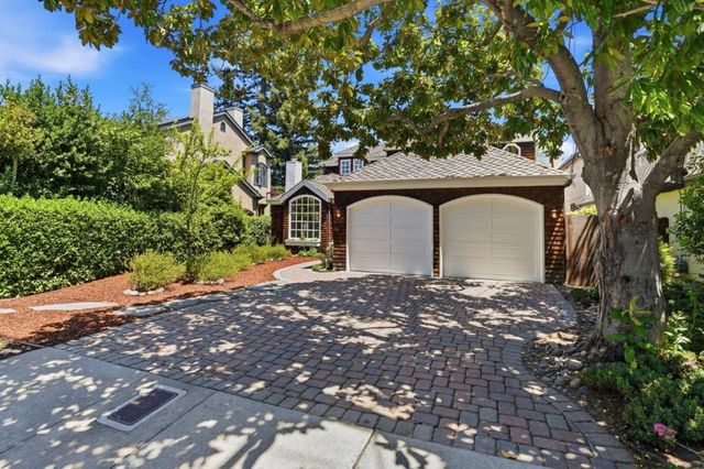 208 Stanford Avenue, Menlo Park, CA 94025