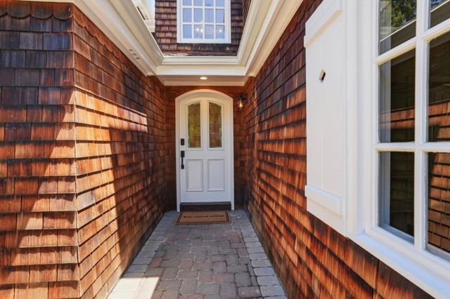 208 Stanford Avenue, Menlo Park, CA 94025