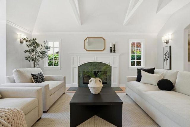 208 Stanford Avenue, Menlo Park, CA 94025