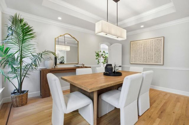 208 Stanford Avenue, Menlo Park, CA 94025