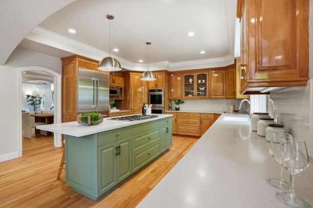 208 Stanford Avenue, Menlo Park, CA 94025