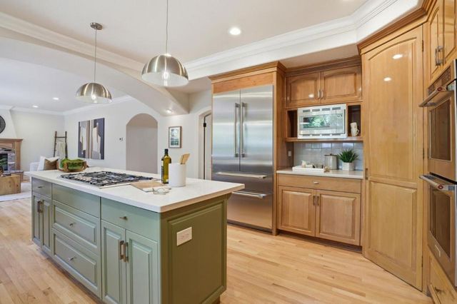 208 Stanford Avenue, Menlo Park, CA 94025