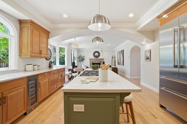 208 Stanford Avenue, Menlo Park, CA 94025