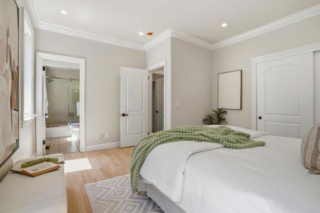 208 Stanford Avenue, Menlo Park, CA 94025