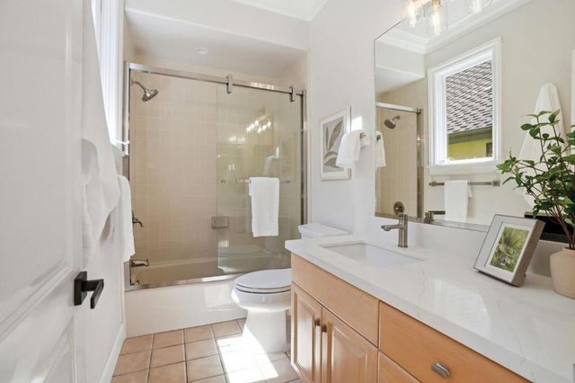 208 Stanford Avenue, Menlo Park, CA 94025