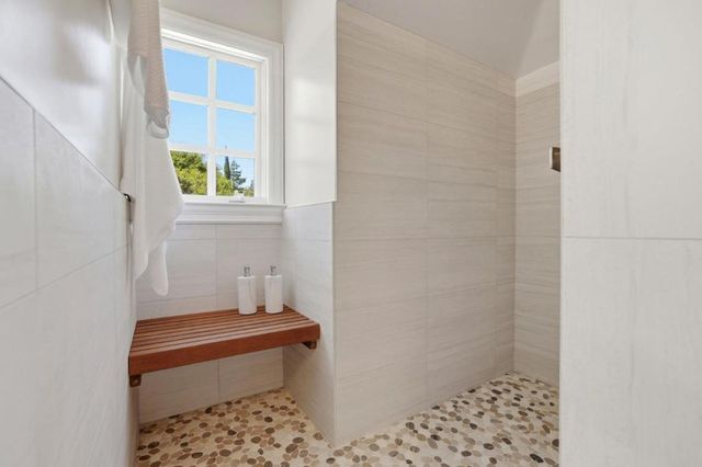 208 Stanford Avenue, Menlo Park, CA 94025