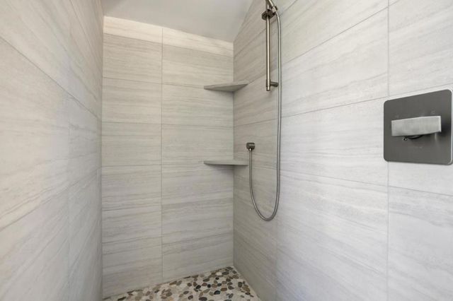 208 Stanford Avenue, Menlo Park, CA 94025