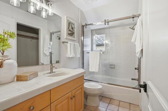 208 Stanford Avenue, Menlo Park, CA 94025