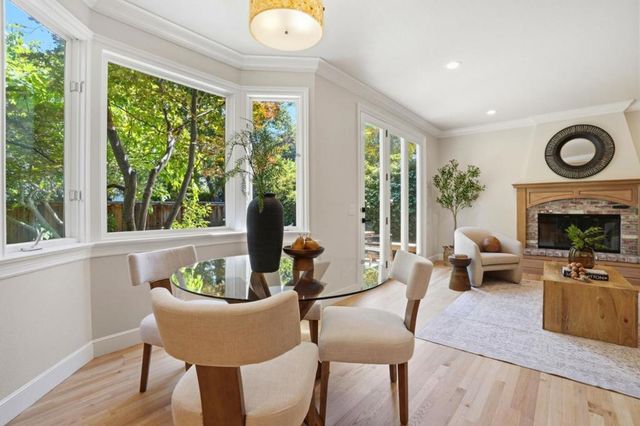 208 Stanford Avenue, Menlo Park, CA 94025