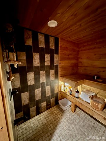 415 Kearsarge Street, Laurium, MI 49913