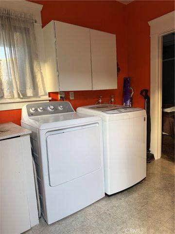 287 Kennebec Avenue, Long Beach, CA 90803