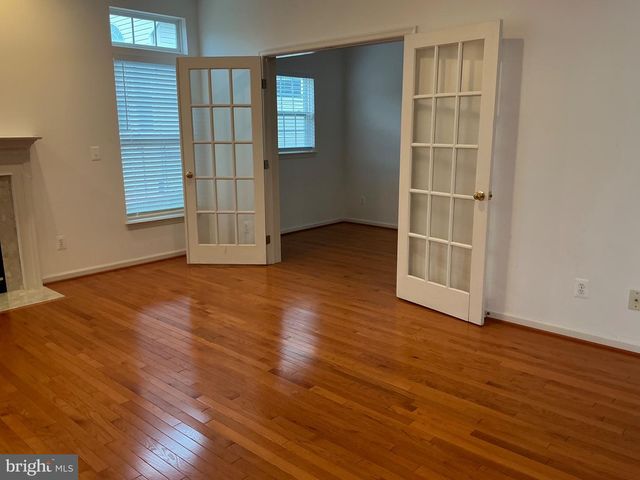 7209 BLADEN PL, Gainesville, VA 20155