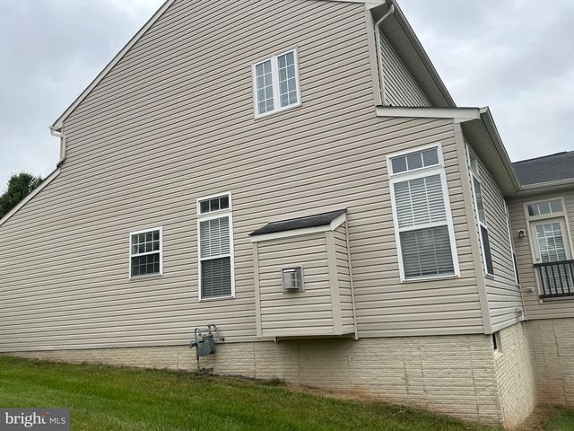 7209 BLADEN PL, Gainesville, VA 20155