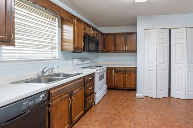 1244 N Concord Road C, Chattanooga, TN 37421