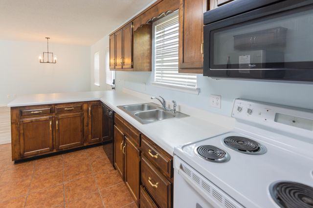 1244 N Concord Road C, Chattanooga, TN 37421