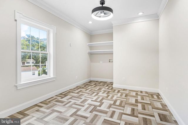 8213 HOCKING PL, Alexandria, VA 22309