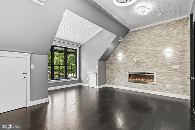 8213 HOCKING PL, Alexandria, VA 22309