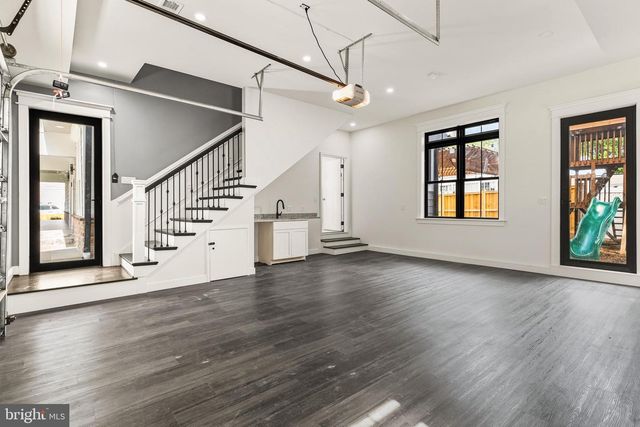 8213 HOCKING PL, Alexandria, VA 22309