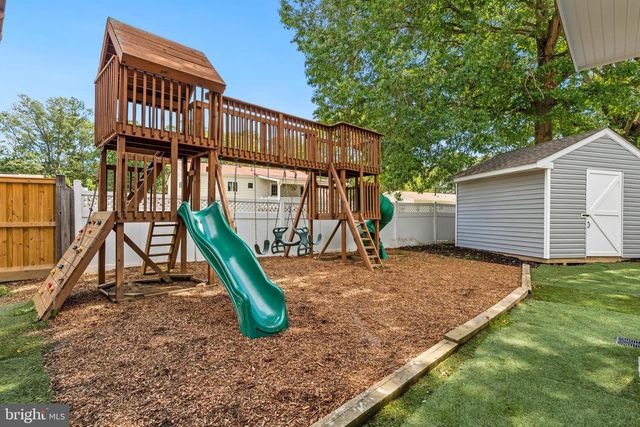 8213 HOCKING PL, Alexandria, VA 22309