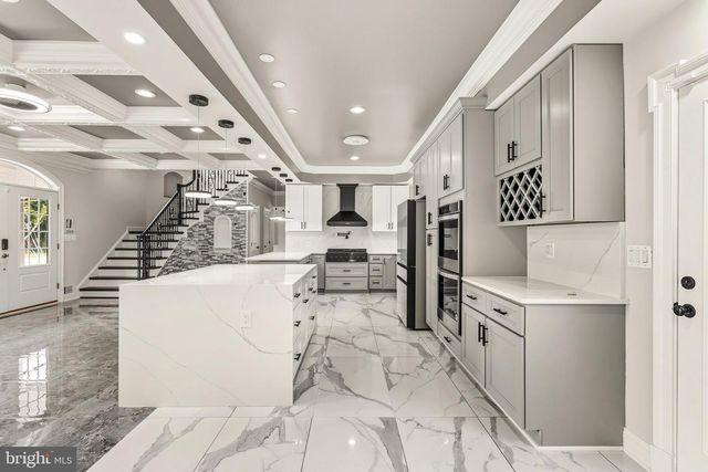 8213 HOCKING PL, Alexandria, VA 22309