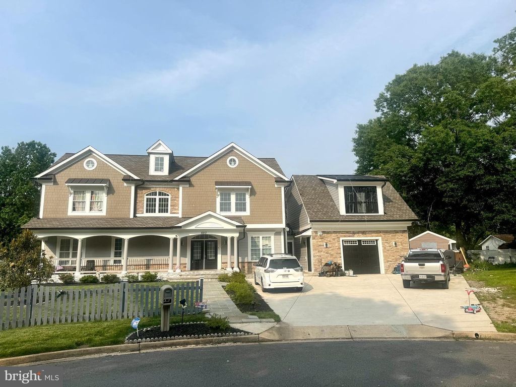 8213 HOCKING PL, Alexandria, VA 22309