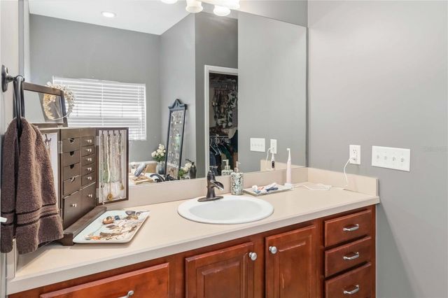 2313 HOLDEN LANE, Lithia, FL 33547