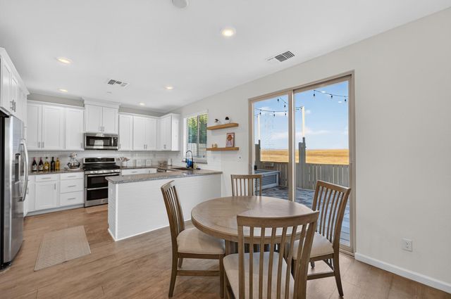 3863 Ivan Way, Rancho Cordova, CA 95742